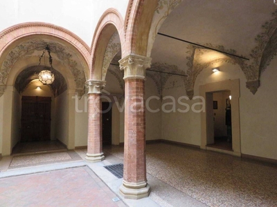 Appartamento in in affitto da privato a Bologna via Rolandino, 1