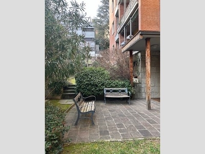 Appartamento in Vendita a Bologna, 595'000€, 152 m², con Box