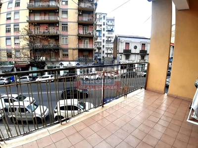 Appartamento in Vendita a Catania, 145'000€, 123 m²