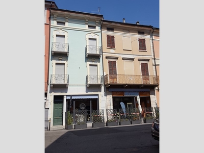 Appartamento in Vendita a Cremona, zona Porta Venezia, 439'000€, 300 m²
