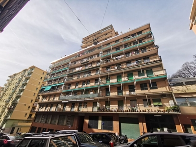 Appartamento in Vendita in carrea 8 a Genova