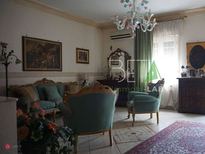 Appartamento in Vendita in Via Belmonte Chiavelli a Palermo