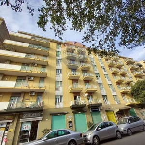 Appartamento in Vendita in Via Gino Marinuzzi 58 a Palermo