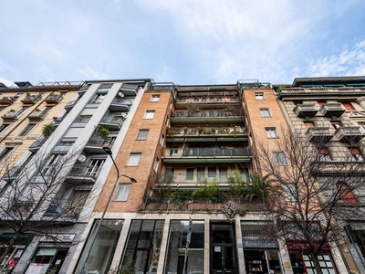 Appartamento in Vendita in Via Monte Bianco 44 a Milano