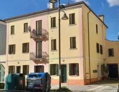 Appartamento in Vendita in Via Roma a Cavarzere