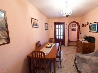 Appartamento in Vendita in Via Gondar 42 a Aci Castello