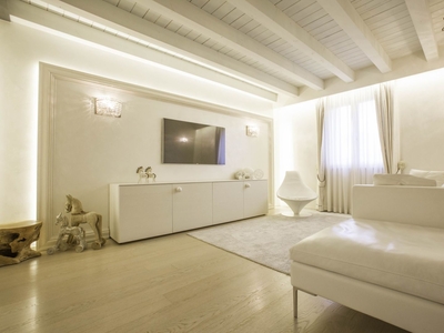 Casa 0 locali di 205 m² in Sona