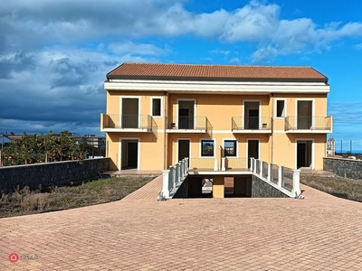 Casa Bi/Trifamiliare in Vendita in Via Dagale Canne a Acireale