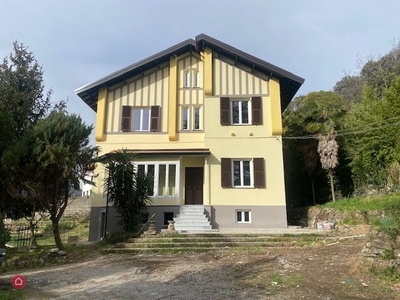 Casa Bi/Trifamiliare in Vendita in Via Morego 7911 a Genova