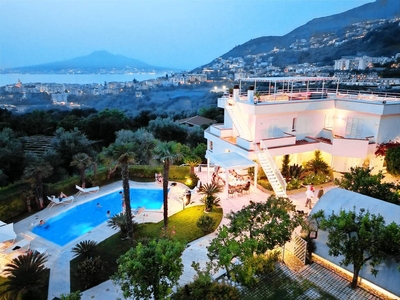 Casa con idromassaggio, terrazza e giardino + vista panoramica