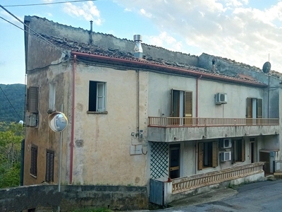 Casa di paese 7 locali di 190 m² in Belmonte Calabro