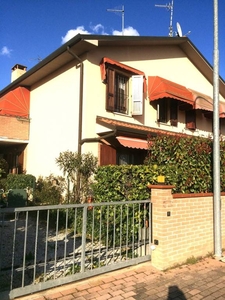 Casa Indipendente in affitto a Ferrara via Mario Capuzzo