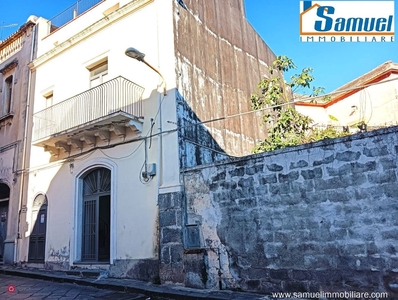 Casa indipendente in Vendita in Via calderai 20 a Giarre