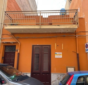 Casa indipendente in Vendita in Via Faro Pizzoli a Cinisi