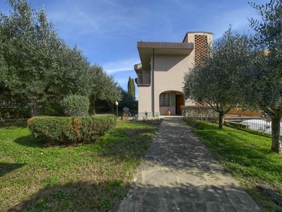 Casa semi indipendente in vendita a Rignano Sull'arno Firenze San Donato In Collina