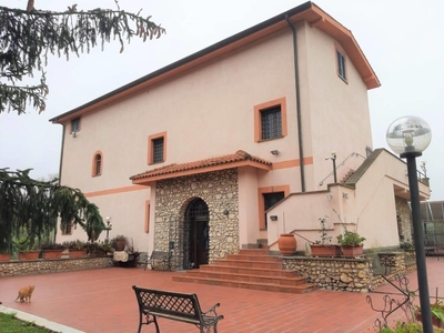 Casale via della Piscina, Montecelio, Guidonia Montecelio