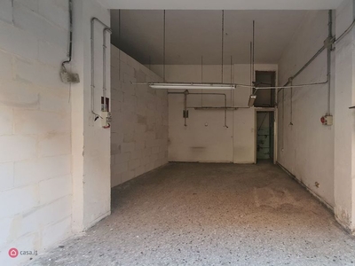 Garage/Posto auto in Vendita in Via Trento 51 a Bari