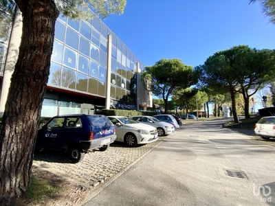 Negozio / locale commerciale di 90 m² in Desenzano del Garda