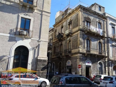 Palazzo in Vendita in Via Calì 6 a Catania