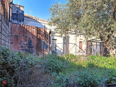 Rustico/Casale in Vendita in Via Roma a Gravina di Catania