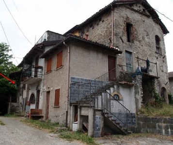 stabile intero in vendita a Arquata Scrivia