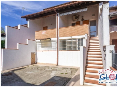 Villa a Schiera in affitto a Comacchio viale Bolivia, 35