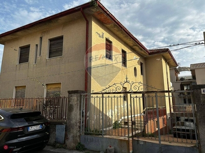 Villa in Vendita in Via Don Bosco 48 a Viagrande