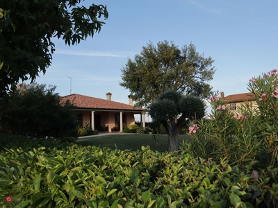 Villa in Vendita in Via Sette Casoni 6 a Eraclea