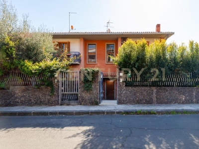 villa indipendente in vendita a San Gregorio di Catania