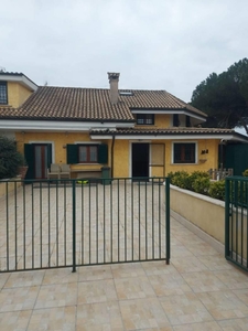 Villa plurifamiliare