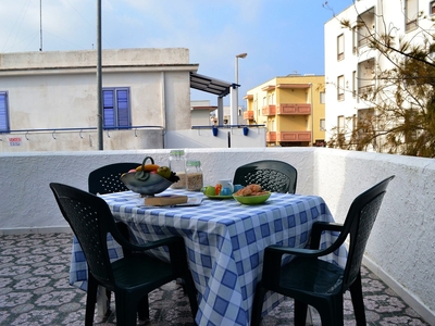 Bellissimo appartamento sulla spiaggia in posizione centrale con ampio balcone