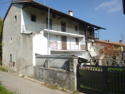 Casa singola in vendita a Invorio Novara Mescia