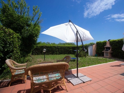 N057 - Numana, villa con giardino a 200mt dal mare