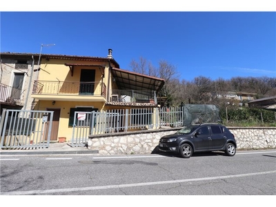 Casa Indipendente in San Vincenzo Ferreri, 57, Sora (FR)