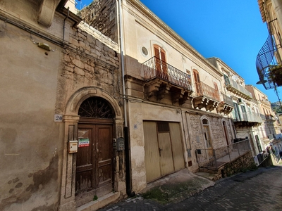 Villa a schiera in Via Giovanni Muriana - MODICA BASSA, Modica