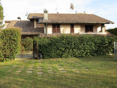 Villa in vendita a Gallarate Varese Ronchi