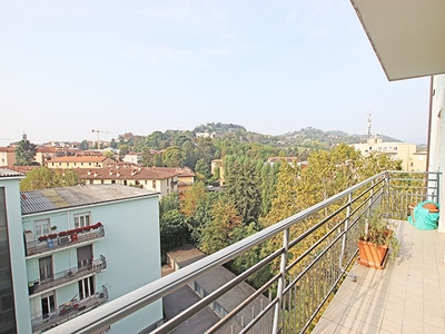 Appartamento con box, Bergamo centrale