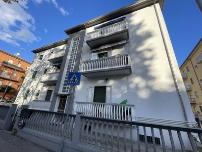 Appartamento in vendita a Imola via Alessandro Manzoni