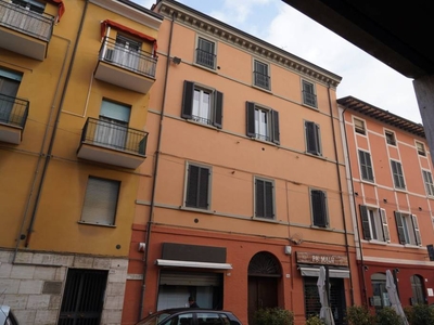 Appartamento in vendita a Imola via Emilia