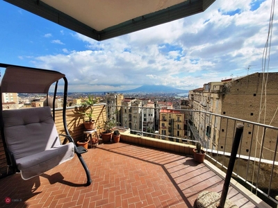Appartamento in Vendita in Via Girolamo Santacroce a Napoli