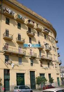 Appartamento in Vendita in Via Ponte della Maddalena 147 a Napoli