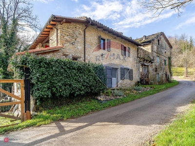 Casa Bi/Trifamiliare in Vendita in Strada Fossa Velago a Neviano degli Arduini