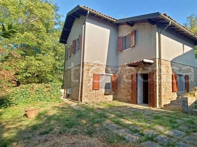 Casa Indipendente in vendita a Castiglione dei Pepoli via Casoni