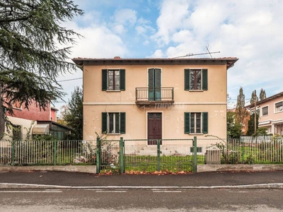 Casa Indipendente in vendita a Imola via 1º Maggio