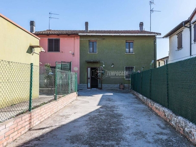 Casa Indipendente in vendita a Imola via Fluno, 1231