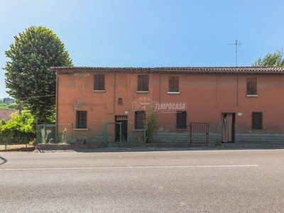 Casa Indipendente in vendita a Imola via Montanara