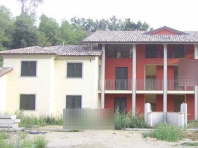edificio-stabile-palazzo in Vendita ad Lamporecchio - 545000 Euro