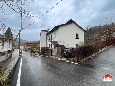 Intero Stabile in vendita a San Benedetto Val di Sambro via Chiesa Nuova, 3