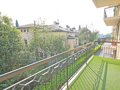 Trilocale con terrazzo, Bergamo centrale
