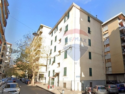Vendita Appartamento Via Crispi, Savona